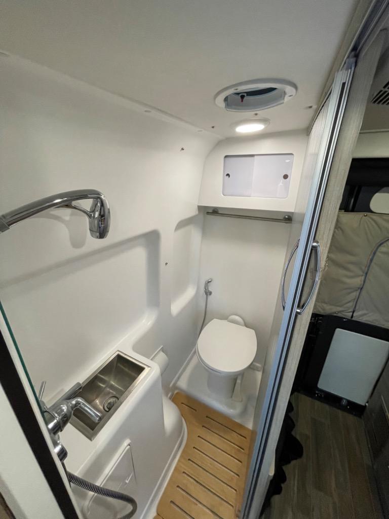 2022 Mercedes-Benz Sprinter Cab Chassis Base - Photo 17